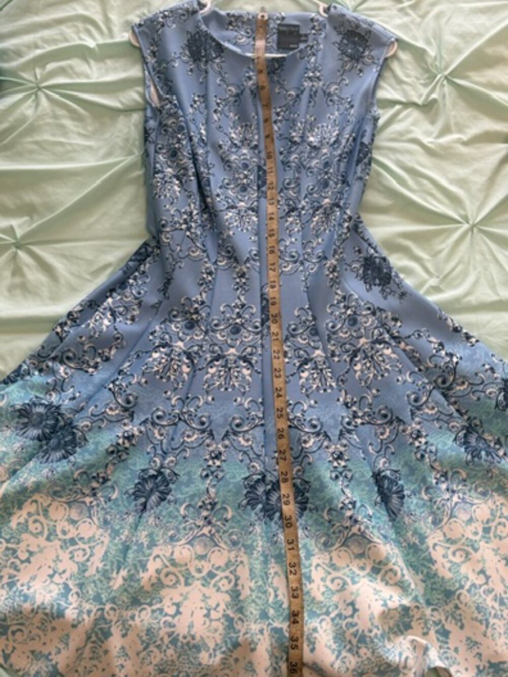 Gabby Skye blue dress size 6 ombre